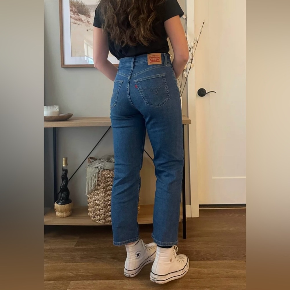 Levi’s rib cage straight denim jean